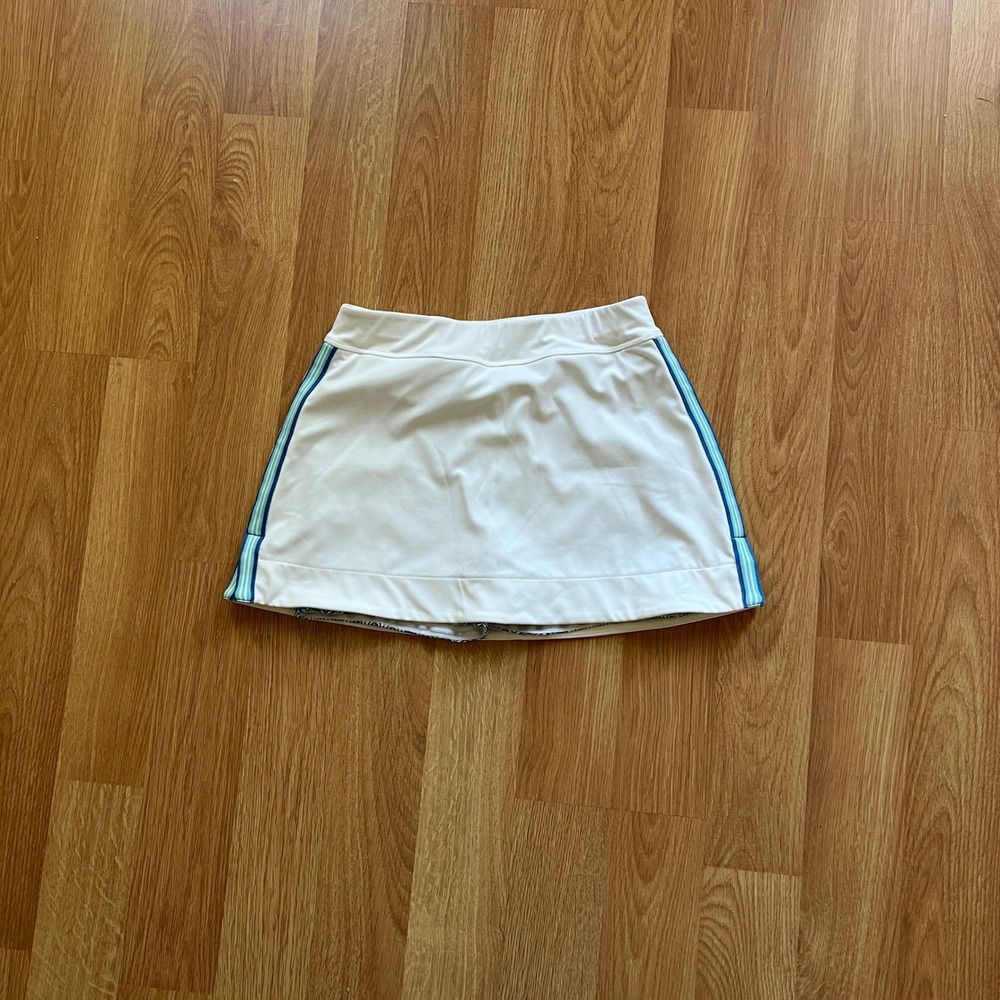 Tuckernuck White Tennis Skort Blue Striped Trim Geometric Print Shorts Small